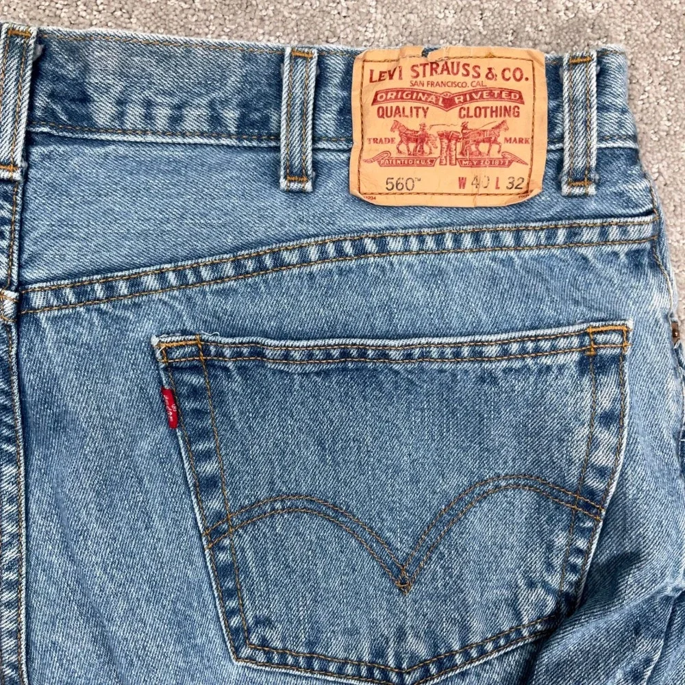 Levis 560  Jeans Mens 38W‎ 31L Blue Fade Comfort Fit Baggy Tapered Leg Denim